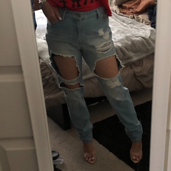 Distressed jeans - Picture 3 of 3